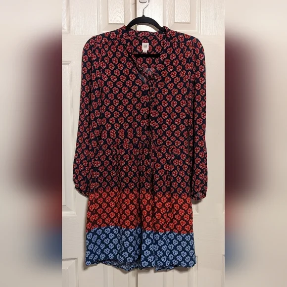 5/$25. Gap dress, navy and red long sleeve floral dress - Picture 2 of 10